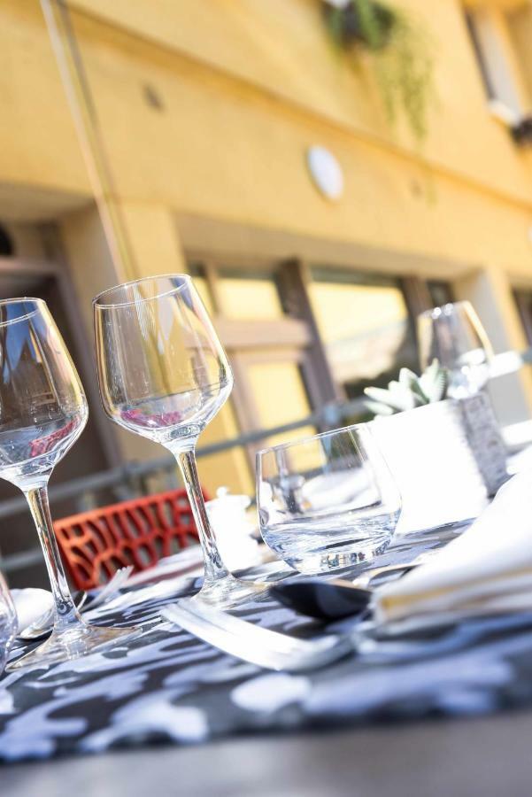 Logis Hotel Restaurant Azalees Tournon-sur-Rhone Zewnętrze zdjęcie